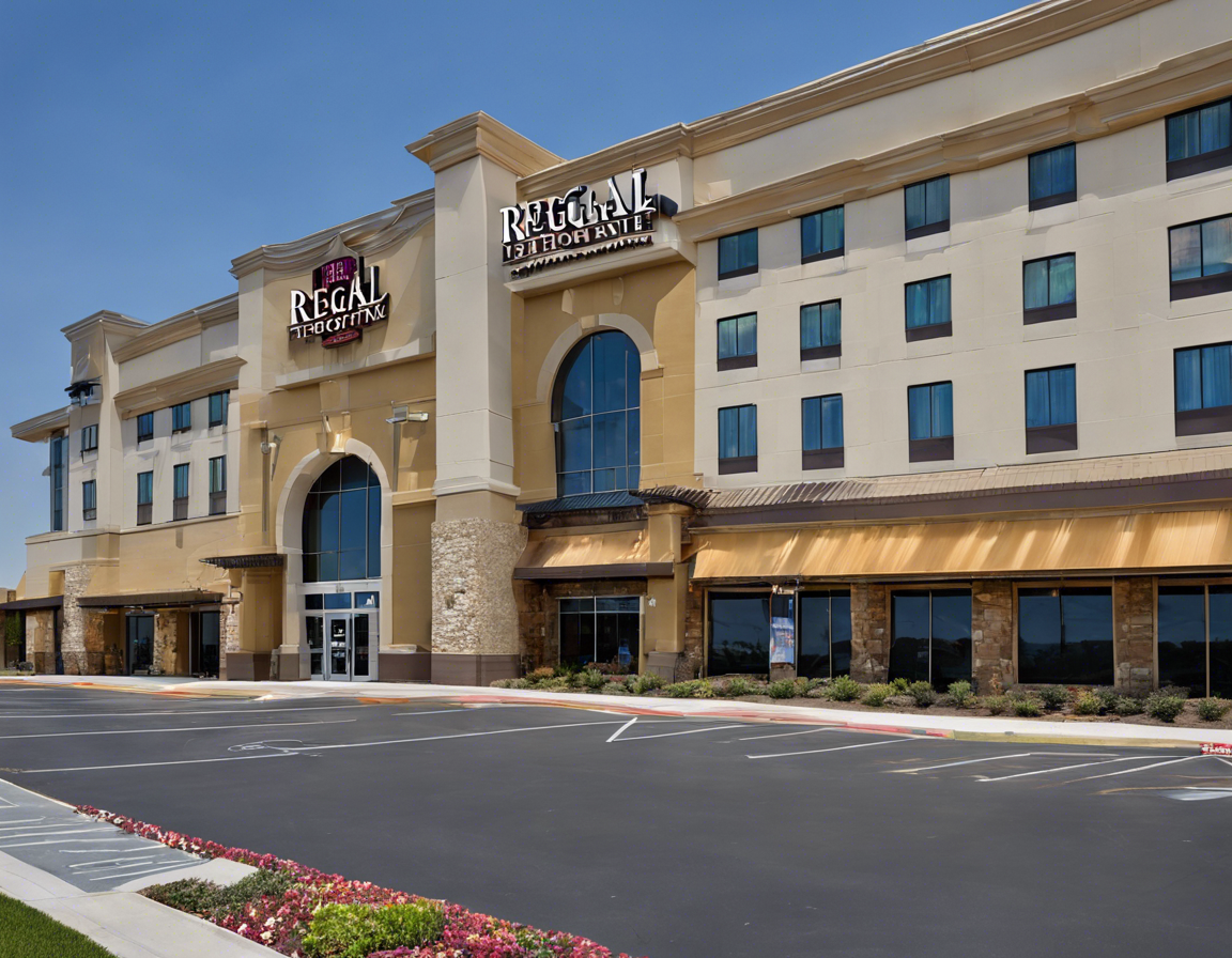 Discover the Luxurious Regal Edwards Metro Pointe!